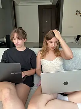 Nura_n_Sarah লাইভ XXX চ্যাট