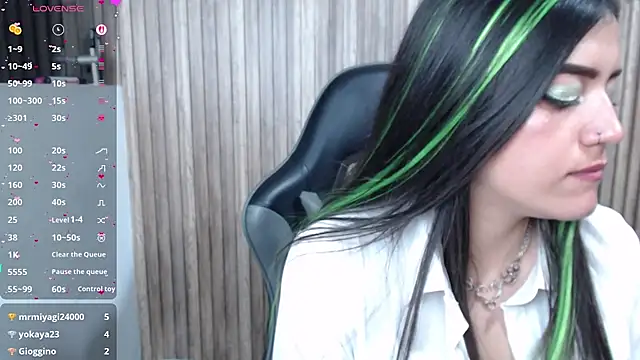 XXX chat uživo modela IsaDiiaz