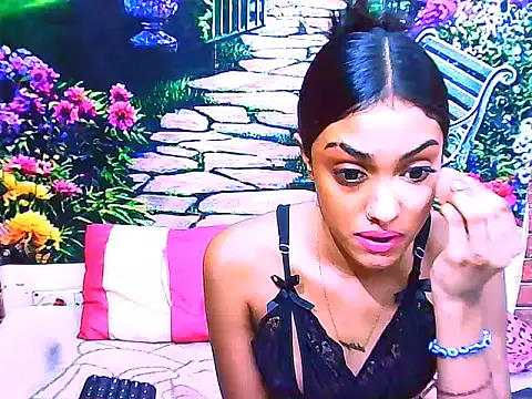 IndianPretty14u2Luv Chat XXX live