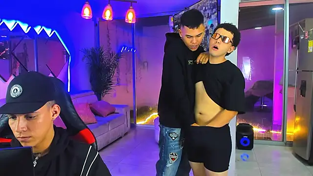 Houseofwarrios Webcam Show