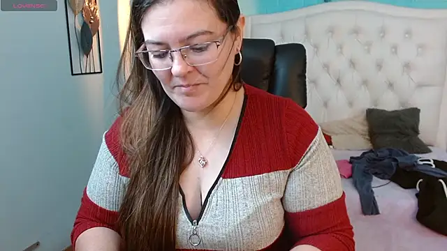 MsJossie: онлайн-секс-чат