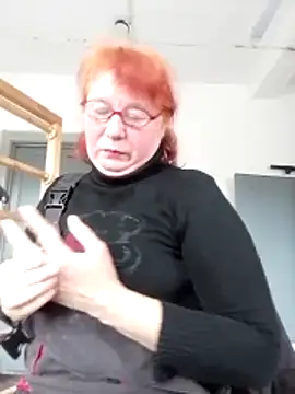 SquirrelFineのライブXXXチャット