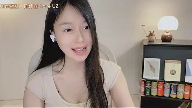 OnechestnutのライブXXXチャット