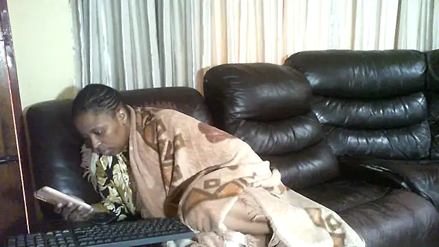 Caramel-Diva: онлайн-секс-чат