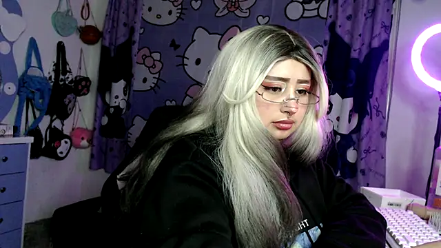 lussyevans24's Live XXX Chat