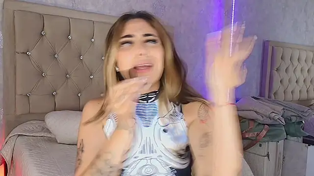 nini_love01のライブXXXチャット