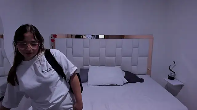 AliciaWhite_ntのライブXXXチャット