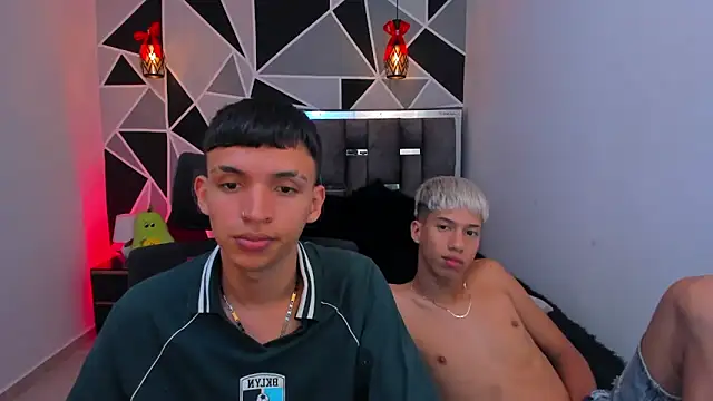 Juan_Nd_Steven Adlı Modelin Canlı XXX Sohbeti