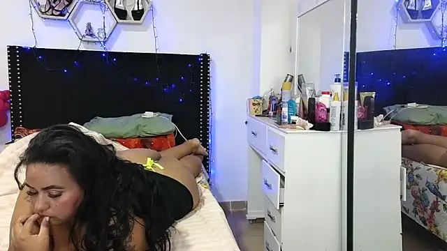 Chat XXX Live charlotte_077