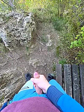 GerneNackt89 网络视讯表演