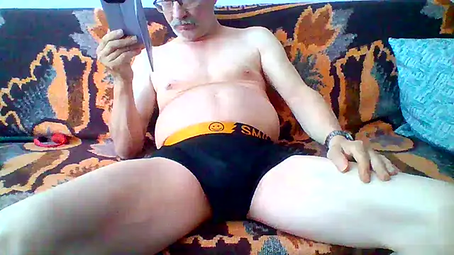 Chatroom XXX en direct de cumloverboyxx69