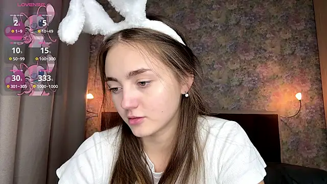 LoraDavi 现场XXX聊天