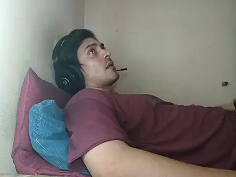 onlychinin Webcam show