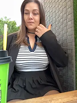 CrazyTori: онлайн-секс-чат