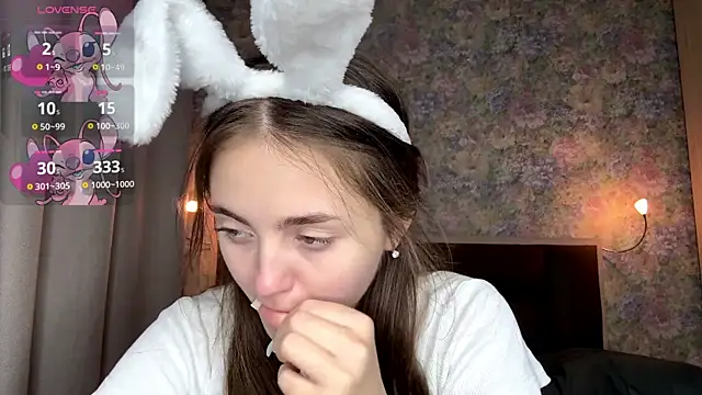 Chat +18 de LoraDavi ao vivo