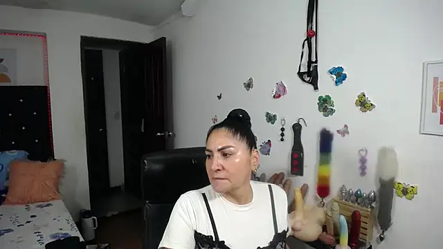 mature_bigboobs10 Live XXX Chat