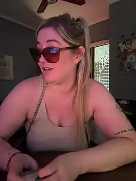 XXX chat uživo modela Granlady7