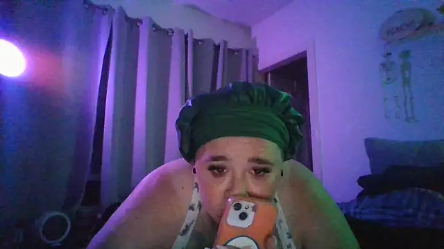 XXX chat uživo modela ajsin7