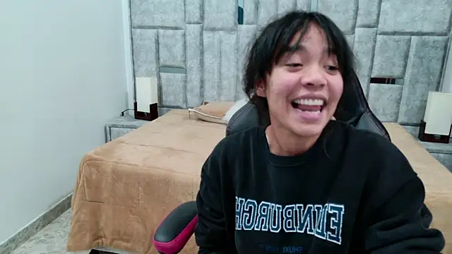 laureentt_'s Live XXX Chat