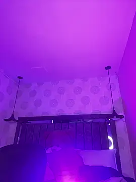 Alahia_pink_'s Live Sex Cam Show