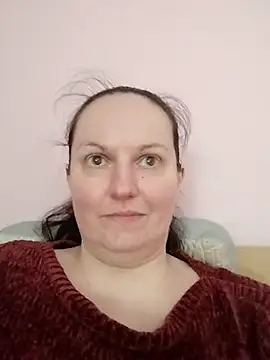 BustyLadyAlma's Live XXX Chat