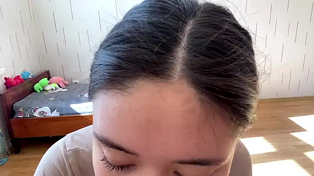 YourMiIa's Live XXX Chat