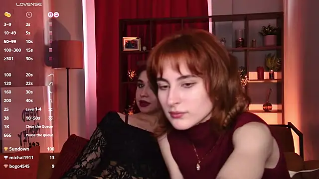 แชท XXX สดของ LuxRayi