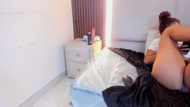 MilaDivine's Webcam Show