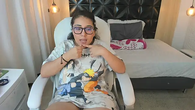 Živý XXX chat Rapthalia_