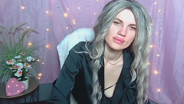 MilaLoonan Live XXX chat