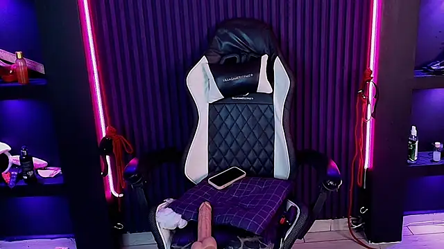 MrEbonybdsm live XXX chat