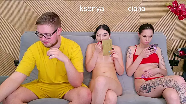 Ksenny Show in webcam