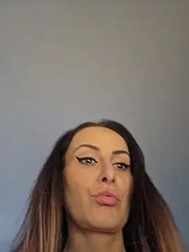 AnnaMaria- Adlı Modelin Canlı XXX Sohbeti