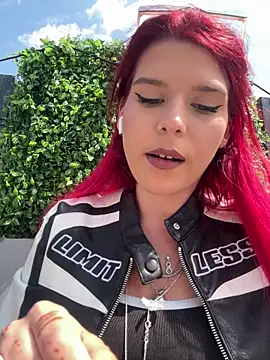 Živý XXX chat RiriRoseey