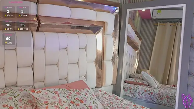 kinkylittlegirll's Live XXX Chat