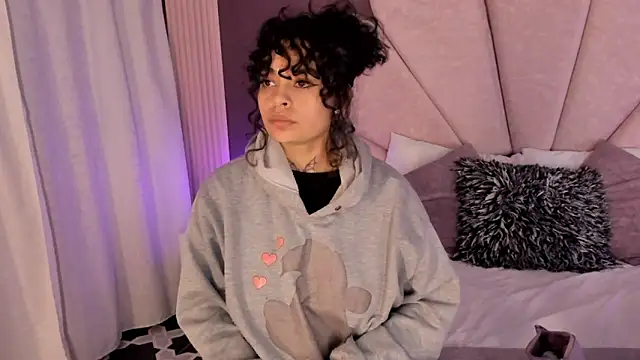 KatherineGomez's Live XXX Chat