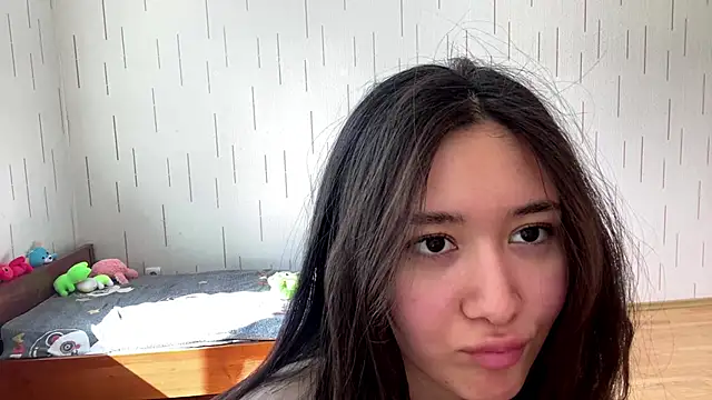 YourMiIa's Live XXX Chat