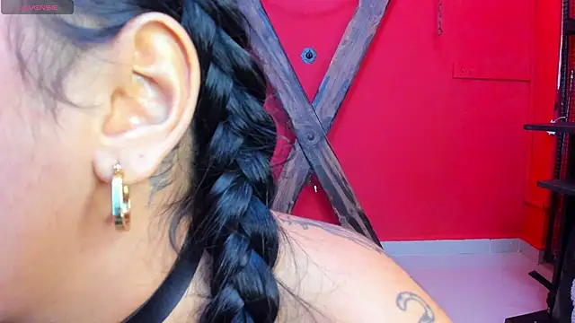 Czat XXX na żywo – Foxy_Assh_