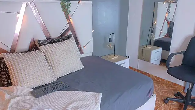 JenaCooper_ Adlı Modelin Canlı XXX Sohbeti