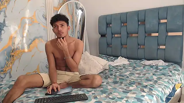 DIAMOND_BLACKS webcam show