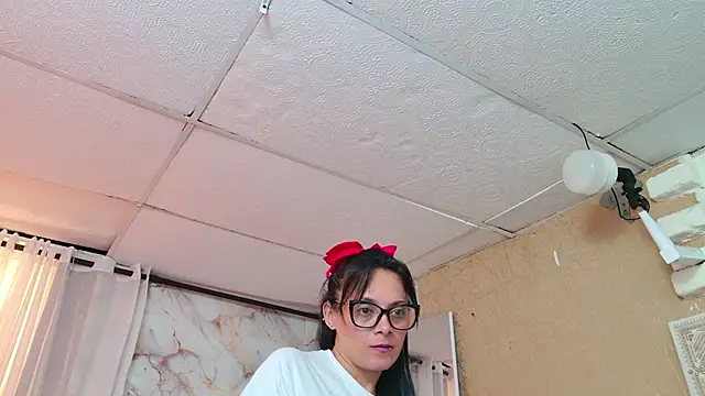 Živý XXX chat QueenSallyDesire