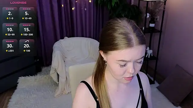 BlondeLina: απευθείας συνομιλία ΧΧΧ