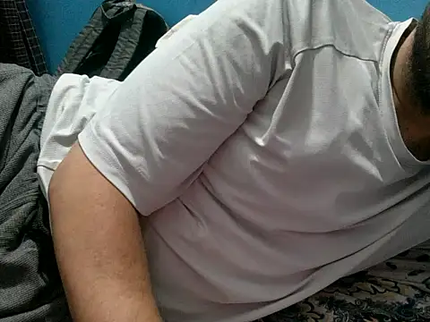 Precumboner Adlı Modelin Web Kamerası Şovu