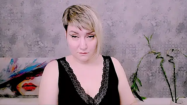 Djullia 现场XXX聊天