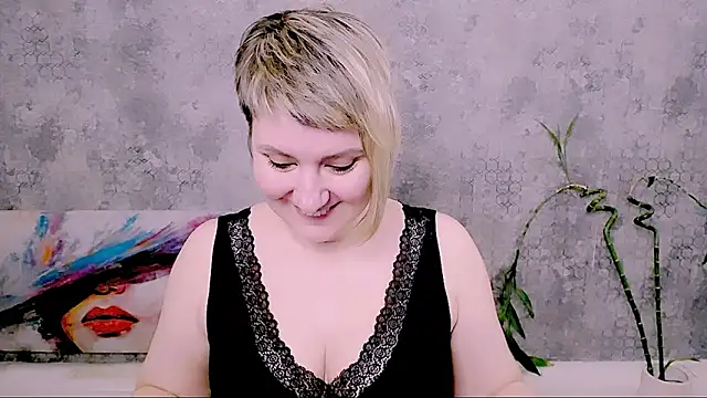 Chat +18 de Djullia ao vivo