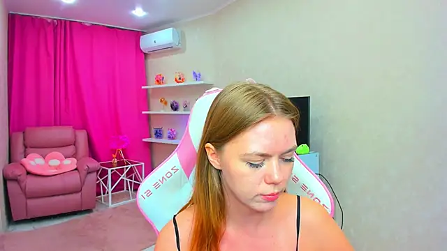 Strawberrye élő XXX-chatje