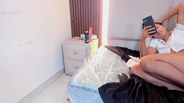 MilaDivineのウェブカメラショー