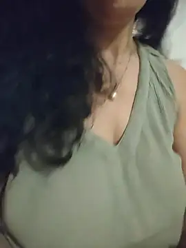 NakedMILFxのライブXXXチャット