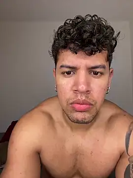 amenadiel_fire Show in webcam