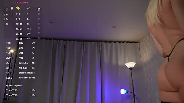 XXX chat uživo modela Good_Barbie